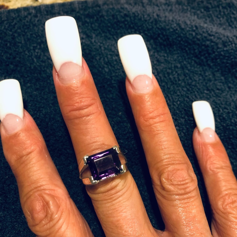Custom made amethyst ring - Picture 2 of 3